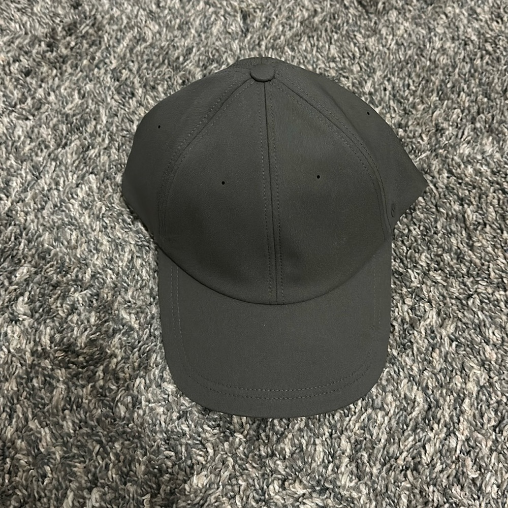 Lululemon Hat (forest green)